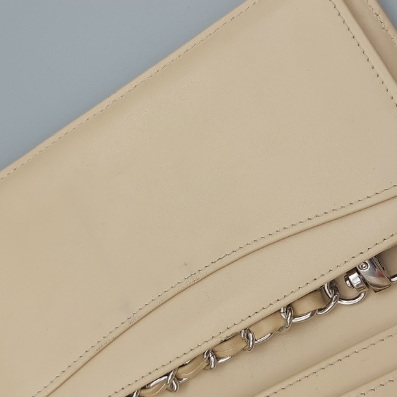 💮CHANEL Beige Quilted Leather Wallet💮 - Picture 11 of 17
